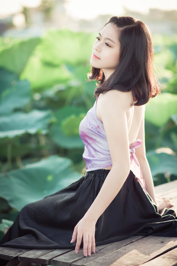 美女扒开尿口让人操